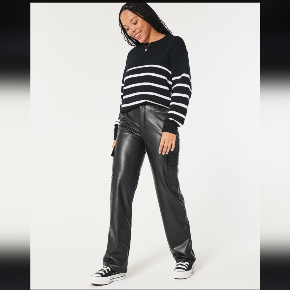 Hollister Ultra High-Rise Vintage Baggy Vegan Leather Pants Size 10 Long
